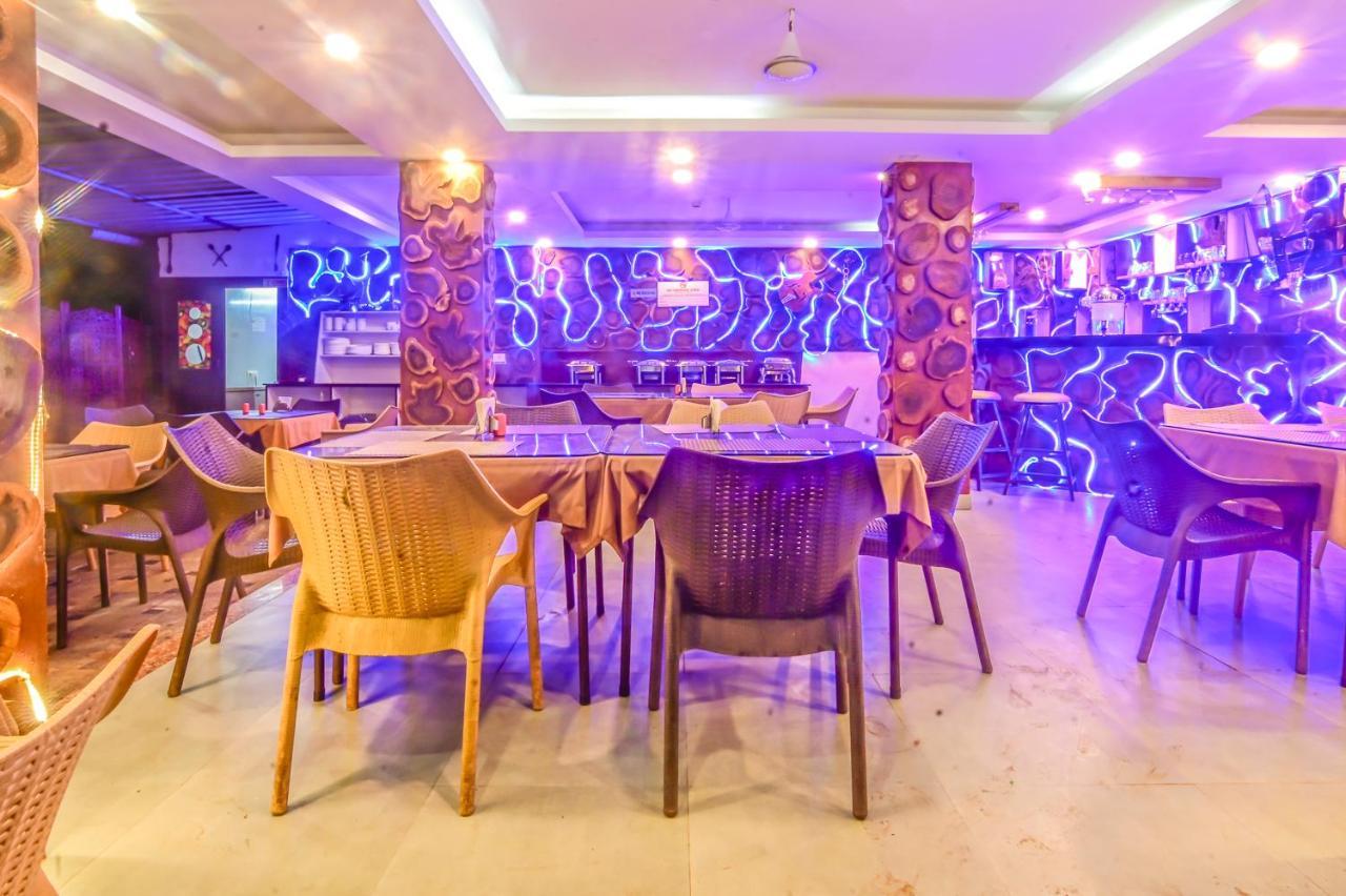 De Falcon Goa Beach Resort 칸돌림 외부 사진