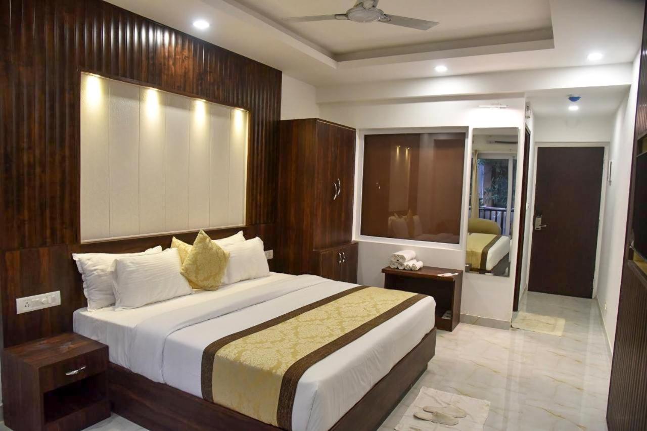 De Falcon Goa Beach Resort 칸돌림 외부 사진