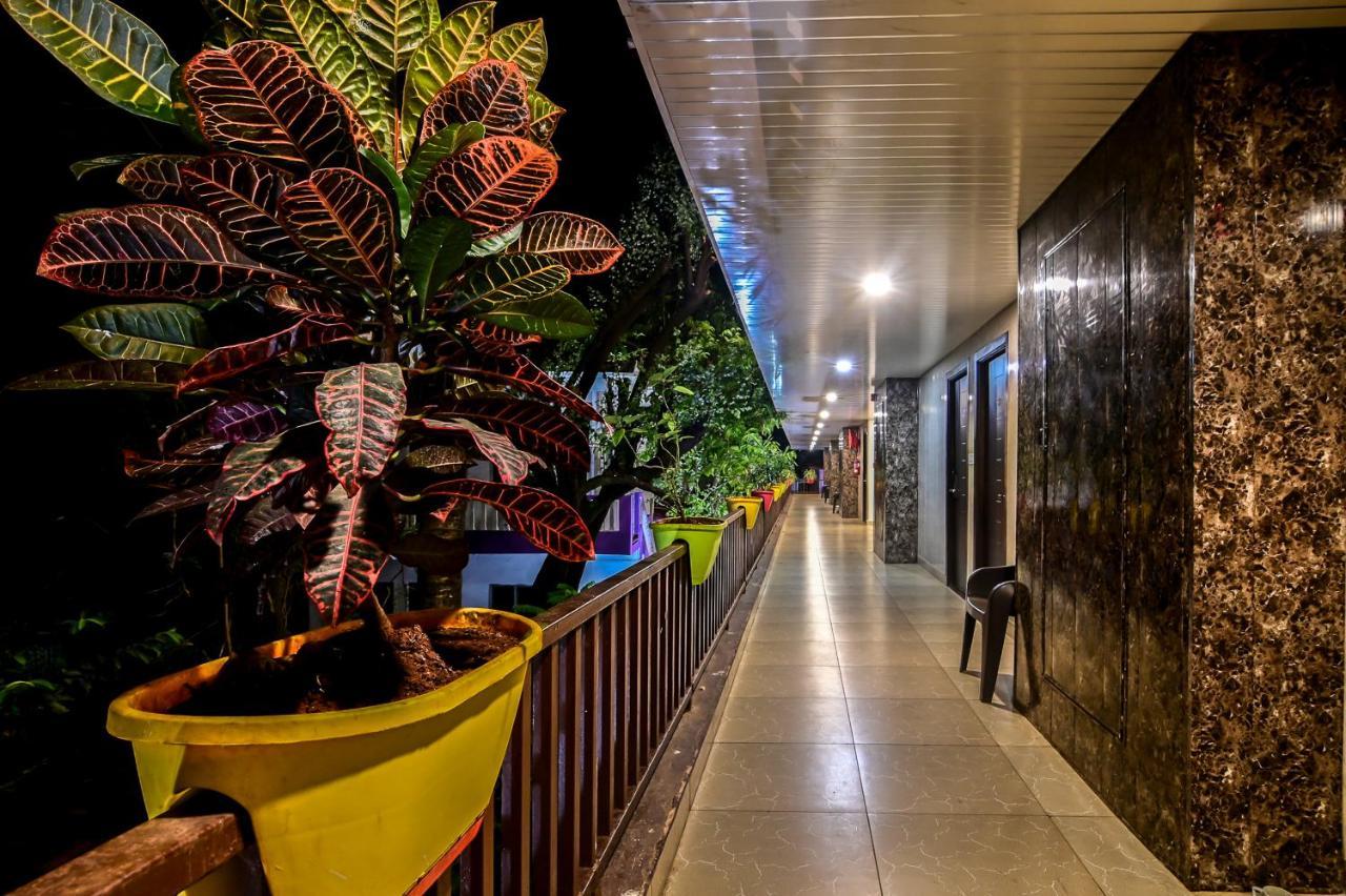De Falcon Goa Beach Resort 칸돌림 외부 사진